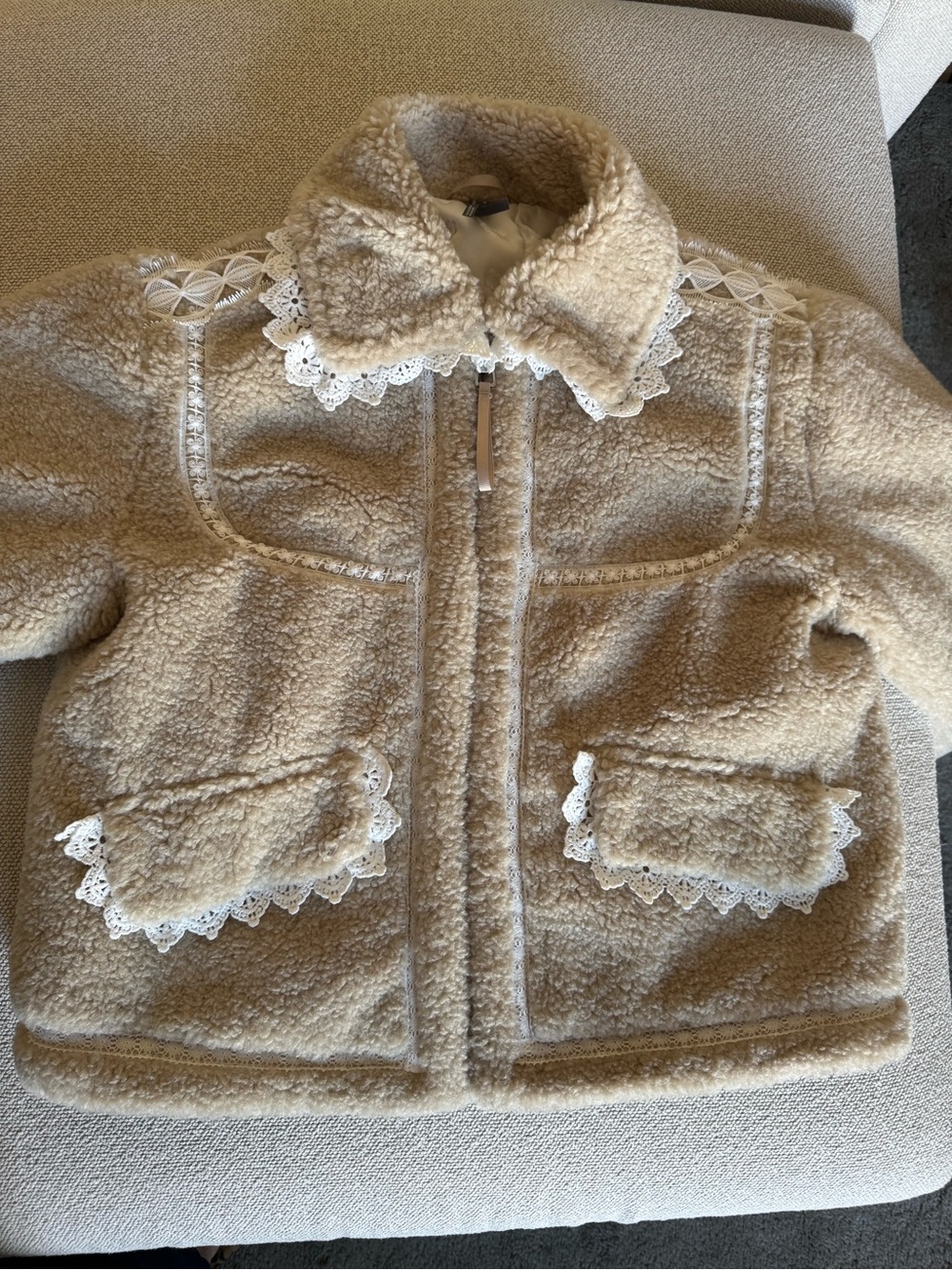 By Anthropologie Beige Sherpa Lace Trim Crop Jacket - Picture 7 of 10